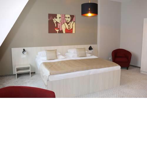 1.Republic Hotel