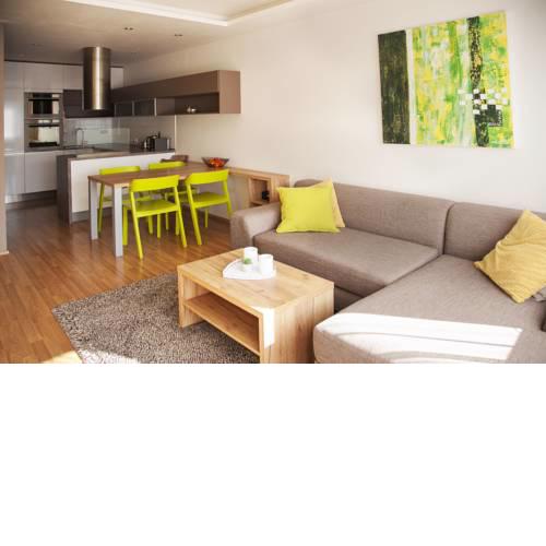 2 bedroom apartment for 4 people