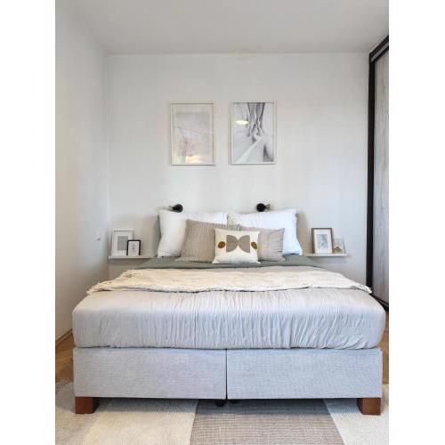 5 min walk Holesovice market NEW 2 Bedroom Apartment