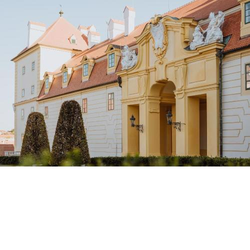 ANTON FLORIAN, zámecký hotel Valtice