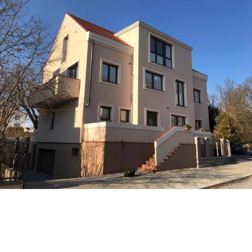 Apartmán Na Dukelské s garáží