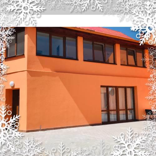ARZI Hostel