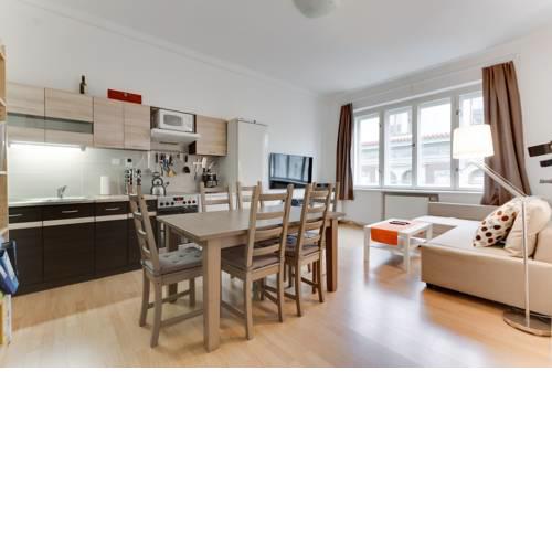 Beautiful downtown 2BD apartment with Netflix