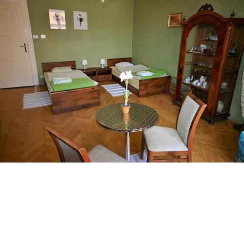 Big 2BD flat in cool area U Smaltovny