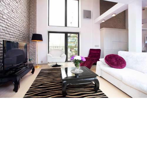 Center Location Luxury