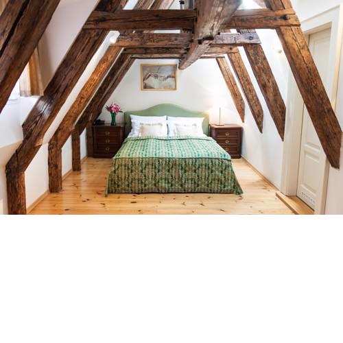 Chateau 9