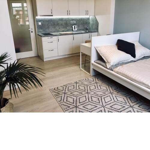 Clean studio 5 mins from city centre