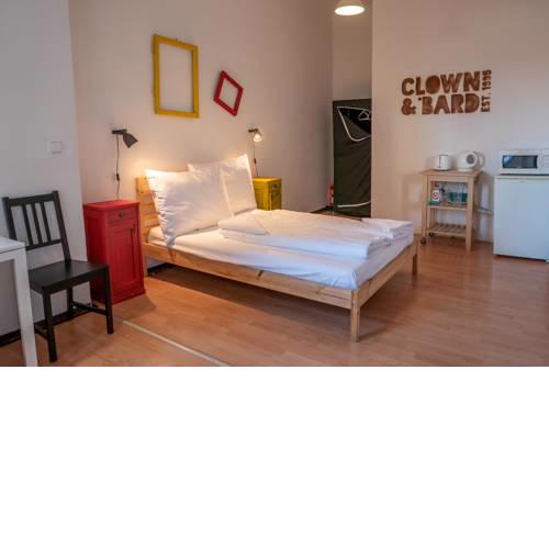 Clown and Bard Hostel