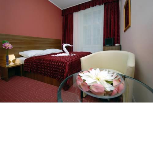 Colloseum Hotel