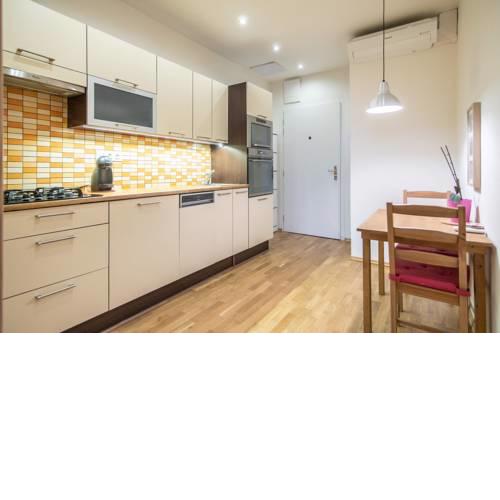Comfortable flat close to city center in calm area by easyBNB
