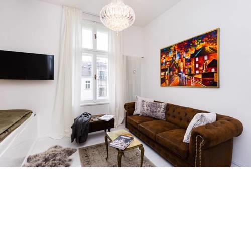 Deluxe, relaxing apartment nearby Vltava river