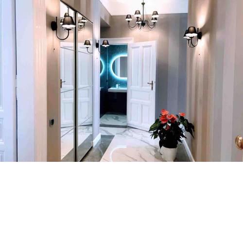 DELUXE RESIDENCE AT DANCING HOUSE