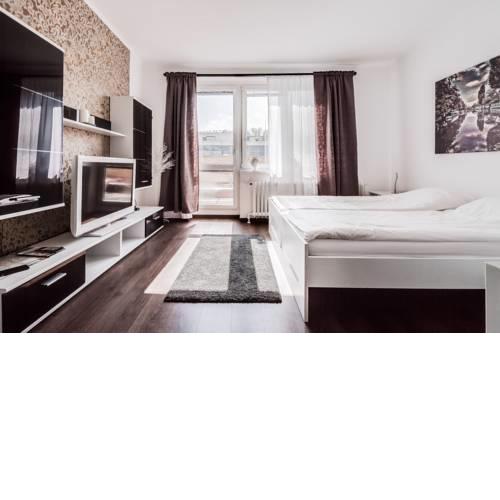 Deluxe rooftop studio Karlin
