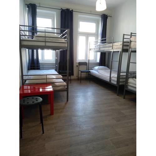 Easy Home Stay