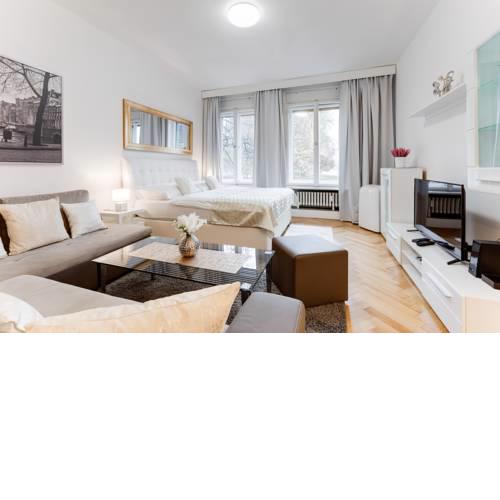 Exclusive Riverside Apartment in the Heart of Prague