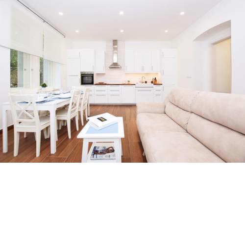 Havlicek Gardens Apartment