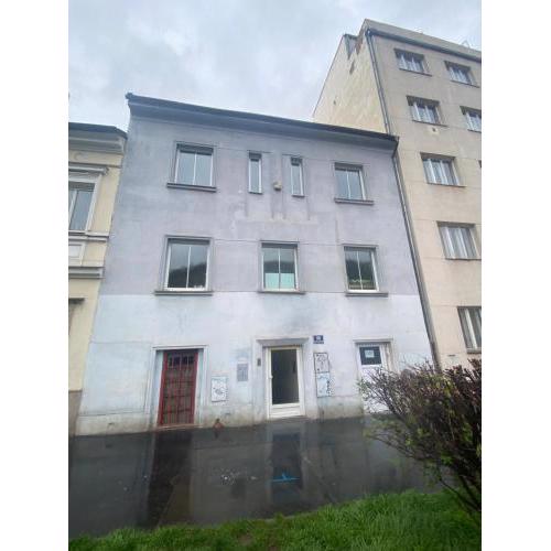 Klamovka Hostel
