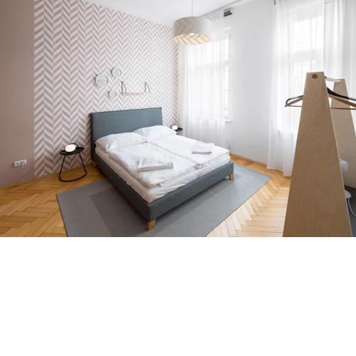 Modern apartment 10 minutes from Old Town!