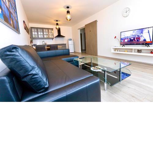Modern Apartment • Garden • Near The City Center