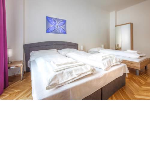 Modern Apartment Jungmanova 3