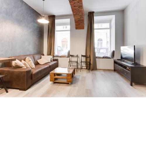 New Moderated Školská Apartment