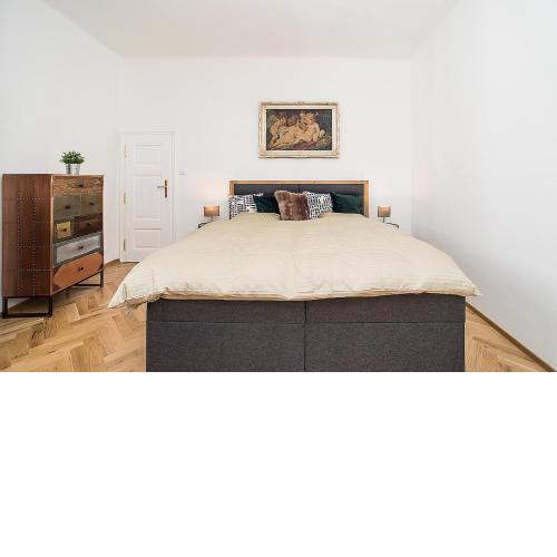 Newly renovated 1-bed apartment at Charles Bridge