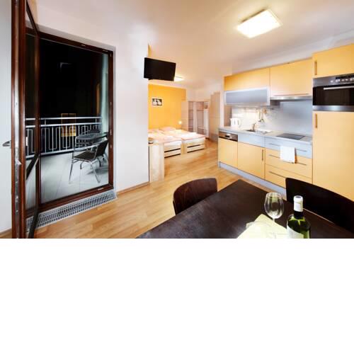 Orange apartment se slunnou terasou