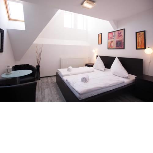 Prague Downtown Studio 5 minutes from Wenceslas Sq by easyBNB