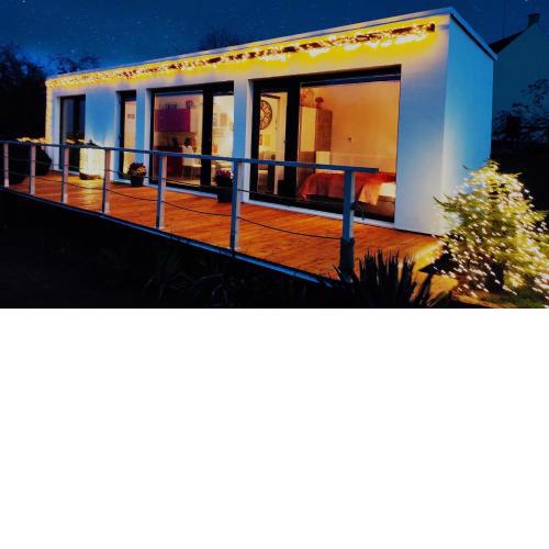 Ranch 66 - Moderní Tiny House Black Swallow ve stylu Route 66 na venkově