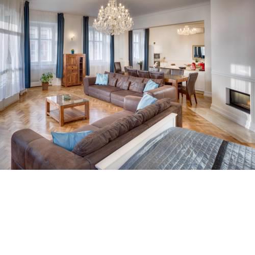Riverview Old Town Apartment