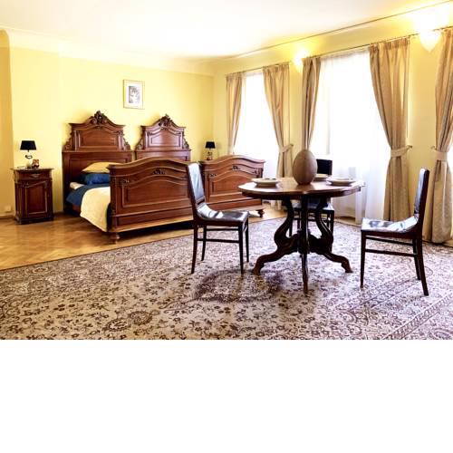 Royal Castle Apartment