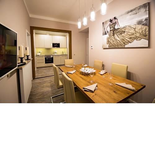 Ruterra By Golden Lady's 3BDR Loft