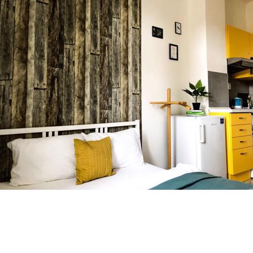 Savor Aparthotel