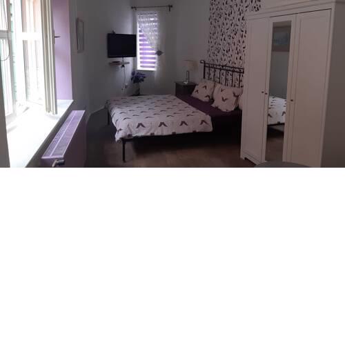 small flat jindrichuv hradec
