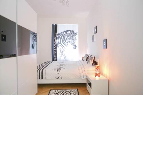 Stylish apartment a few steps from metro