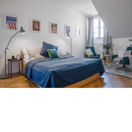 Supercentral Apartment with View