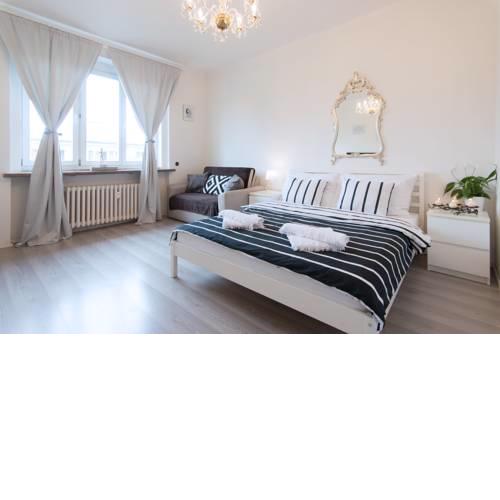 Two-Bedroom Flora Metro A