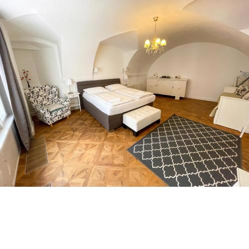 U Obecniho dvora 3 Old Town Apartment